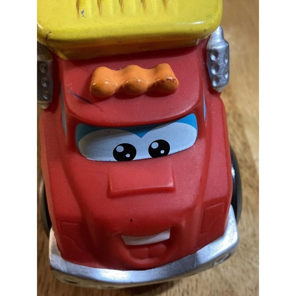 Hasbro Chuck and Friends Plastic Chuck the‎ Dump Truck Construction 2010